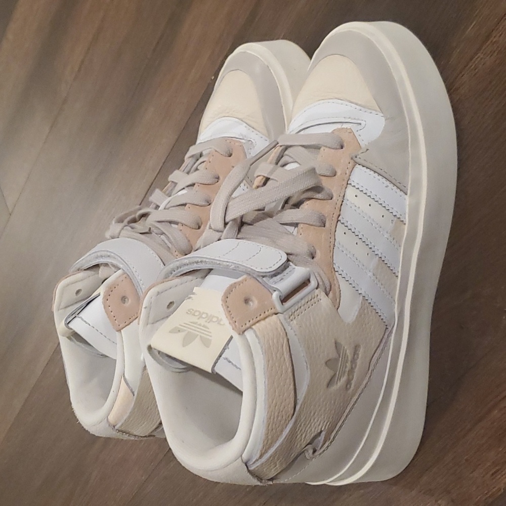 Womens Adidas memory foam high top platform sneakers sz 7.5